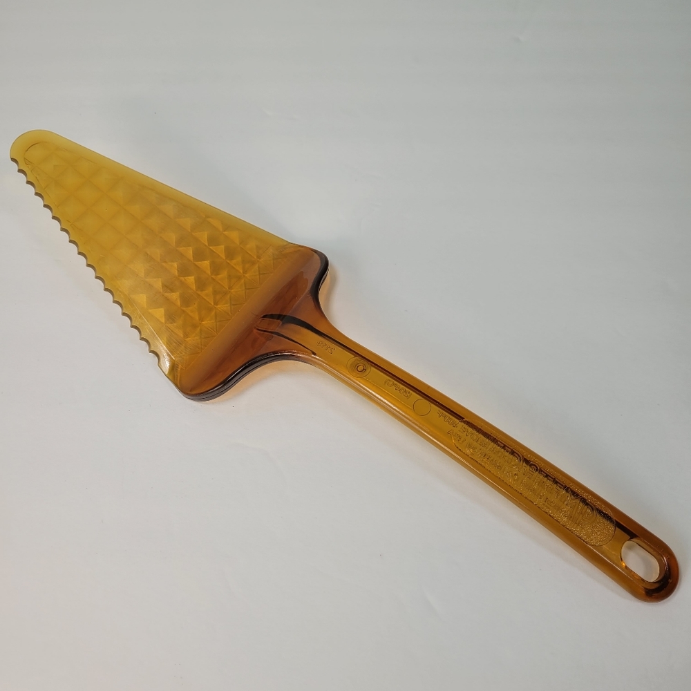Vintage Ultratemp Amber Pie Cake Server #2119 Serrated Robinson Knife Co USA